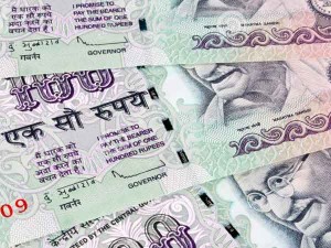 Will old notes of Rs 100, 10 and 5 go out of circulation after March?